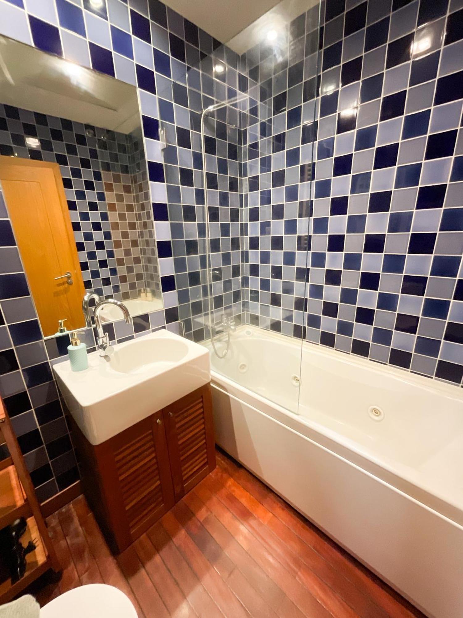 Apartment Stunning Luxury In Chiado 1br *