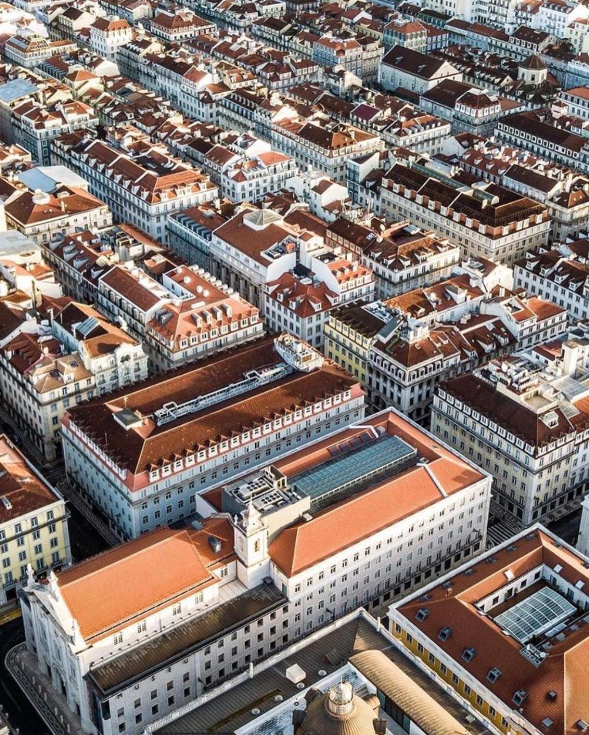 Apartment Stunning Luxury In Chiado 1br Lissabon