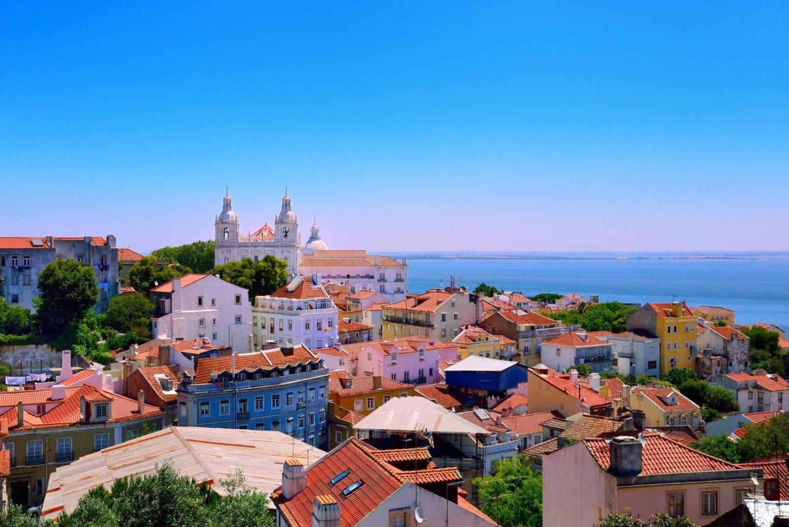 Apartment Stunning Luxury In Chiado 1br *