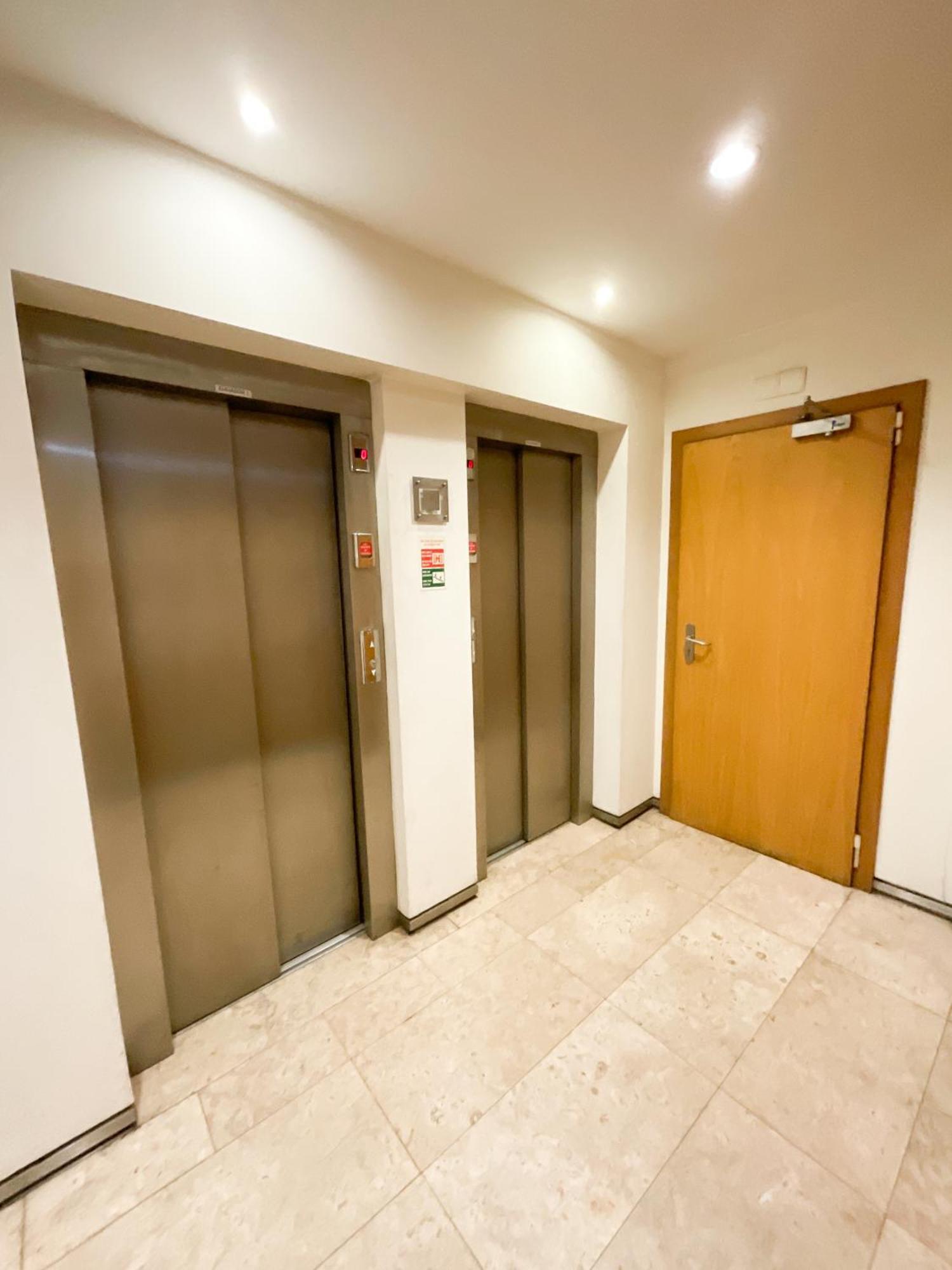 Stunning Luxury In Chiado 1br Lissabon